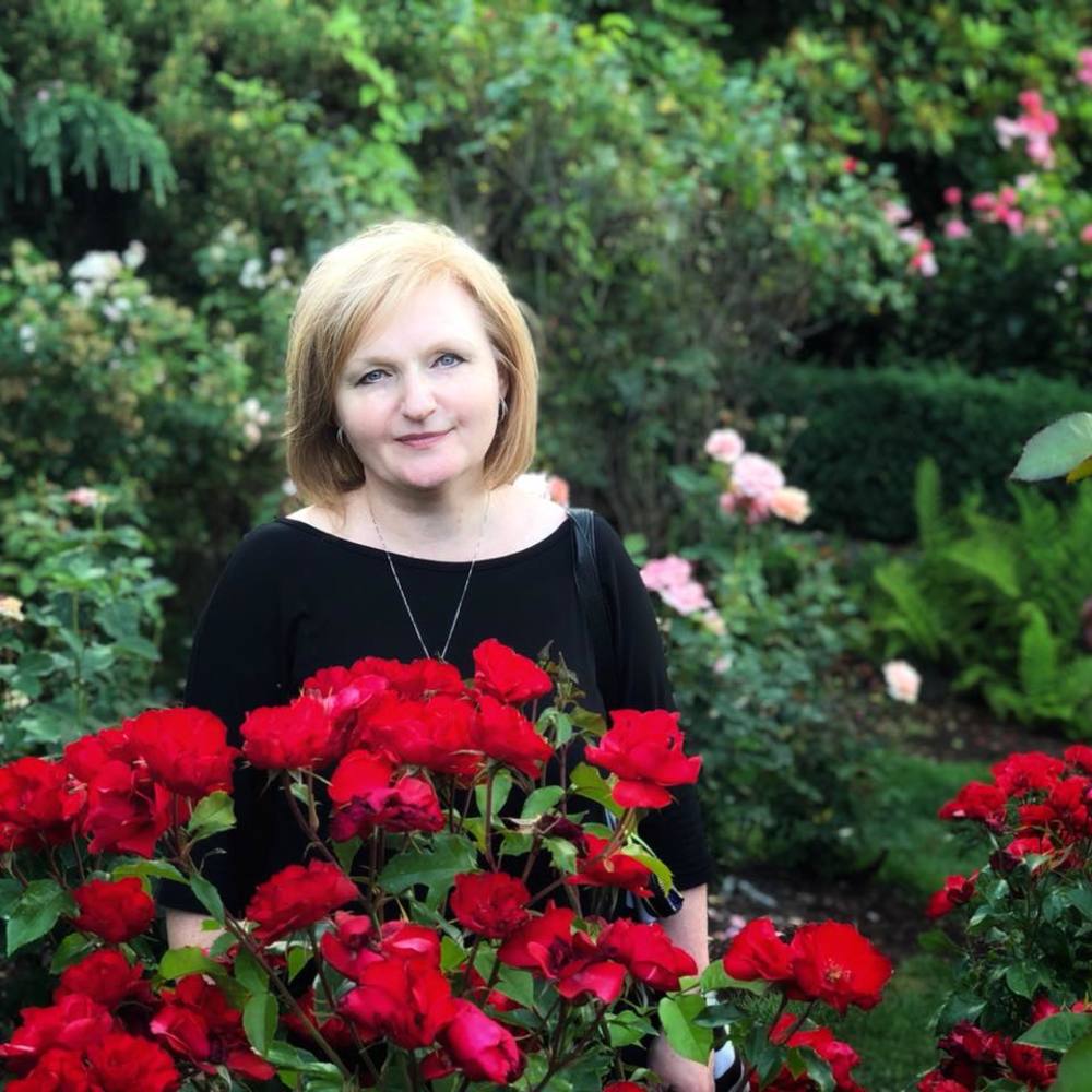Meet your Posher, Larissa